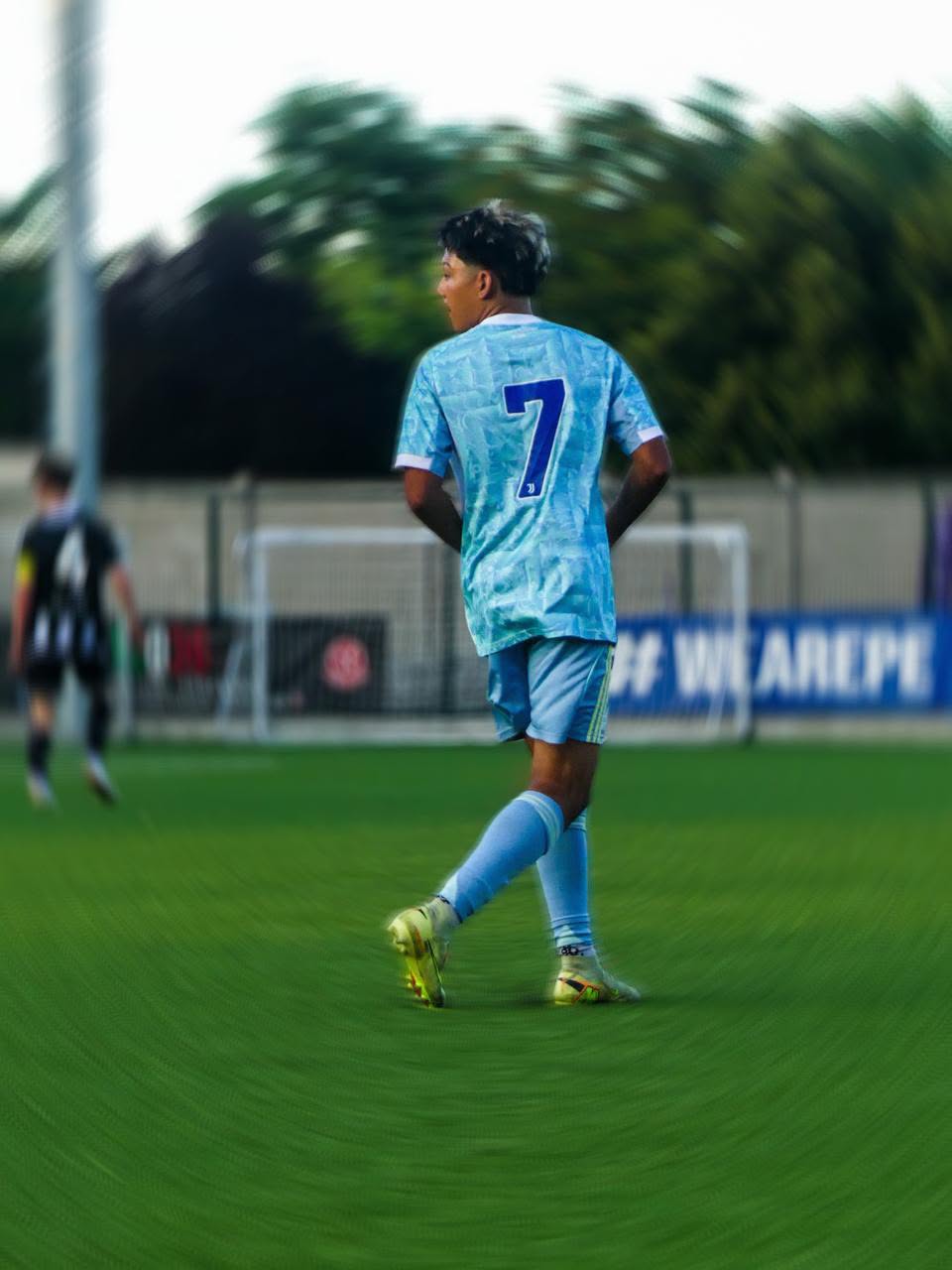 Eric walking the pitch in Juventus #7