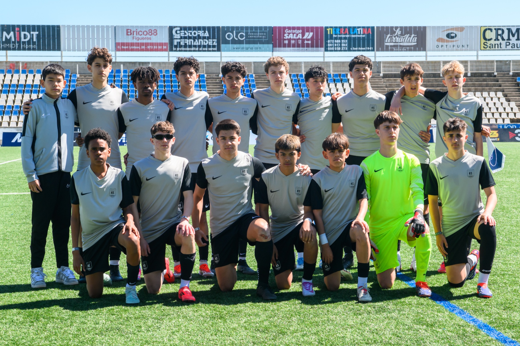 Kaptiva squad team photo at MIC